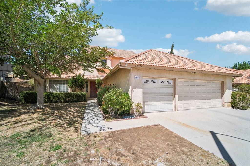 39317 Chalfont LN, Palmdale, CA 93551