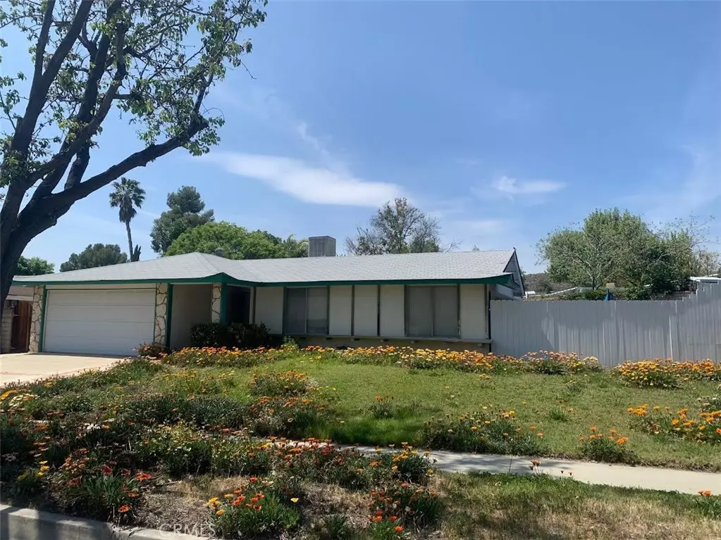 Saugus, CA 91350,20845 Alaminos DR