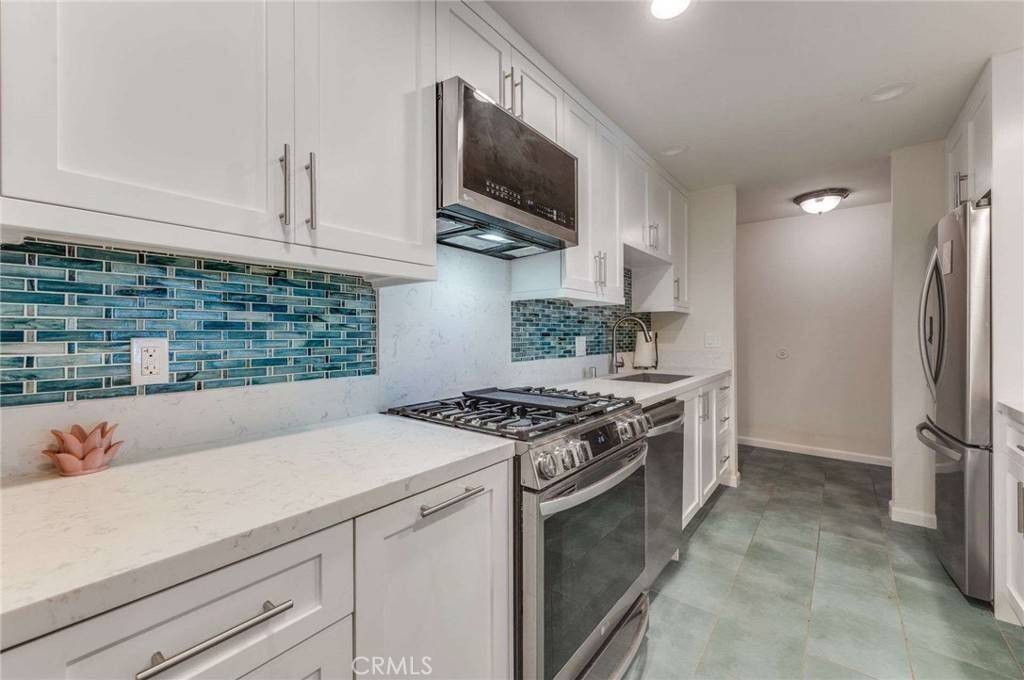 1940 N Highland AVE #69, Los Angeles, CA 90068