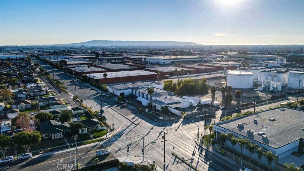 13501 S Main ST, Los Angeles, CA 90061