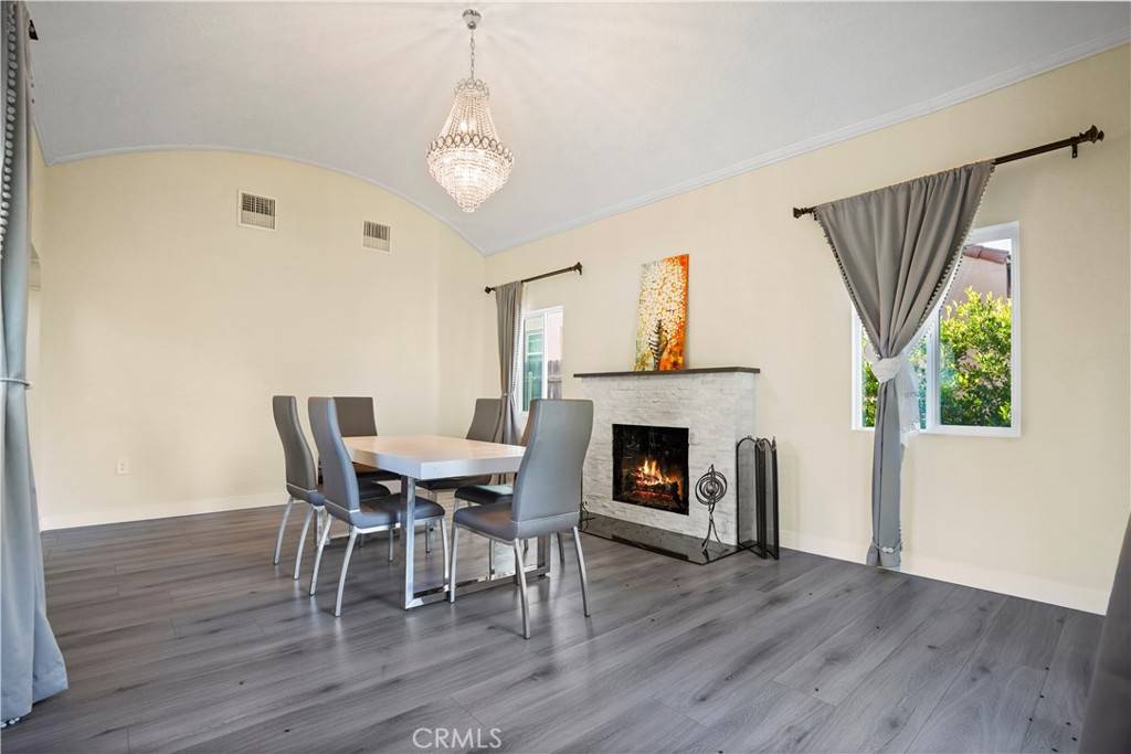 La Canada Flintridge, CA 91011,4615 Grand AVE
