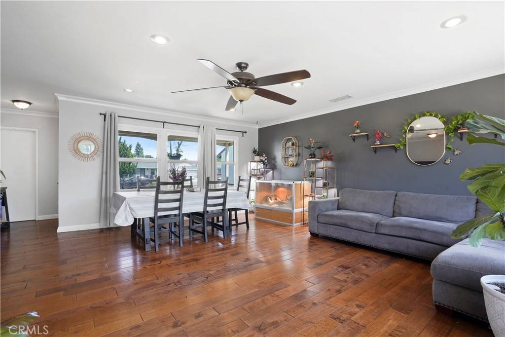 Tarzana, CA 91335,19218 Erwin ST
