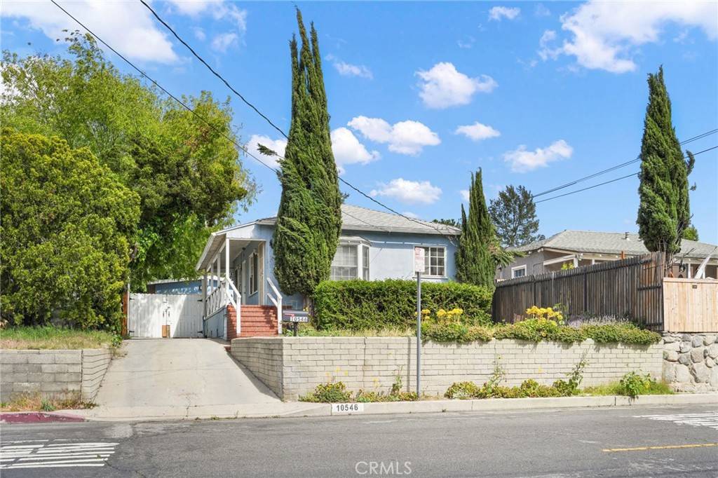 10546 Mcvine AVE, Sunland, CA 91040