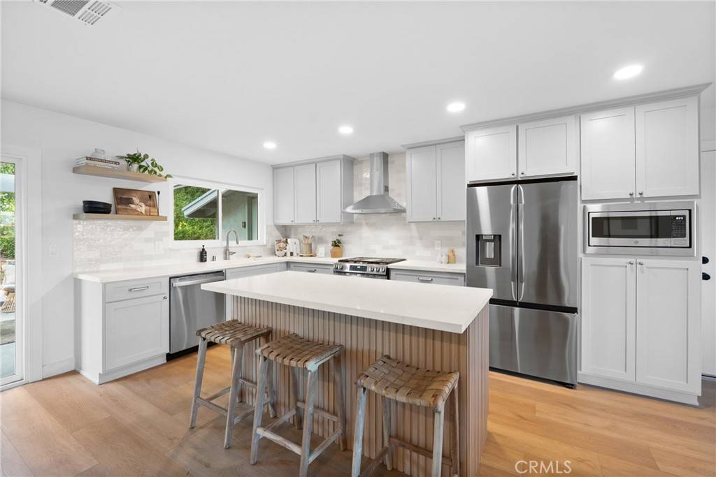 Simi Valley, CA 93063,4421 Hempstead ST