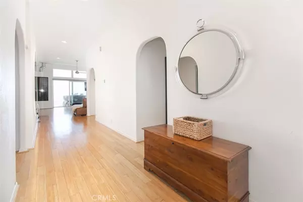 Topanga, CA 90290,1130 Mohawk
