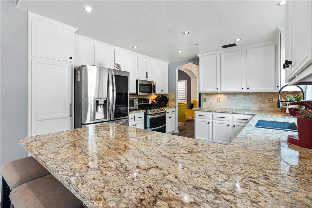 Sylmar, CA 91342,13656 Dronfield AVE