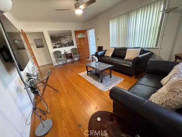North Hollywood, CA 91601,5805 E Riverton AVE