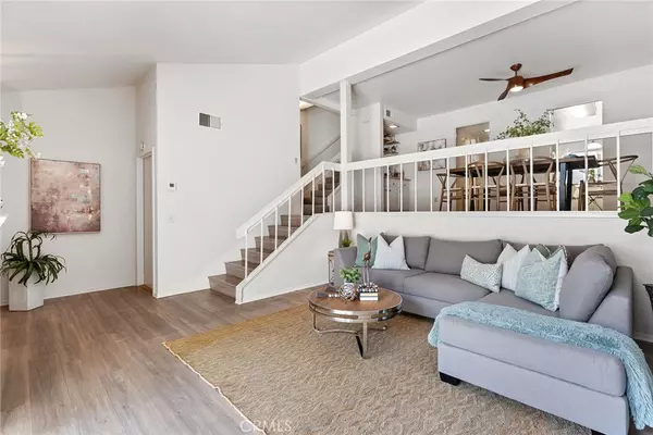 Woodland Hills, CA 91367,22259 1/4 Erwin ST