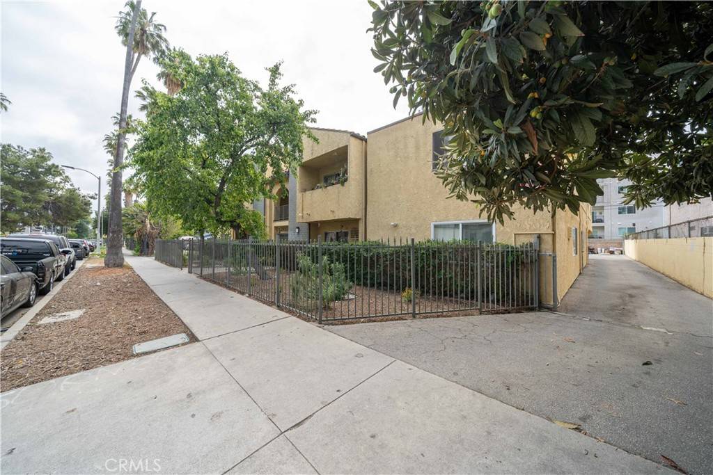 Van Nuys, CA 91411,14814 Erwin ST
