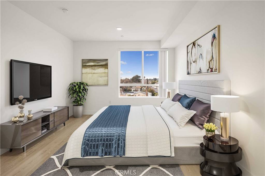 North Hollywood, CA 91606,11714 Archwood ST #505