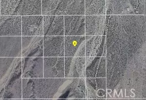 250 E Vic Avenue Z14, Llano, CA 93544