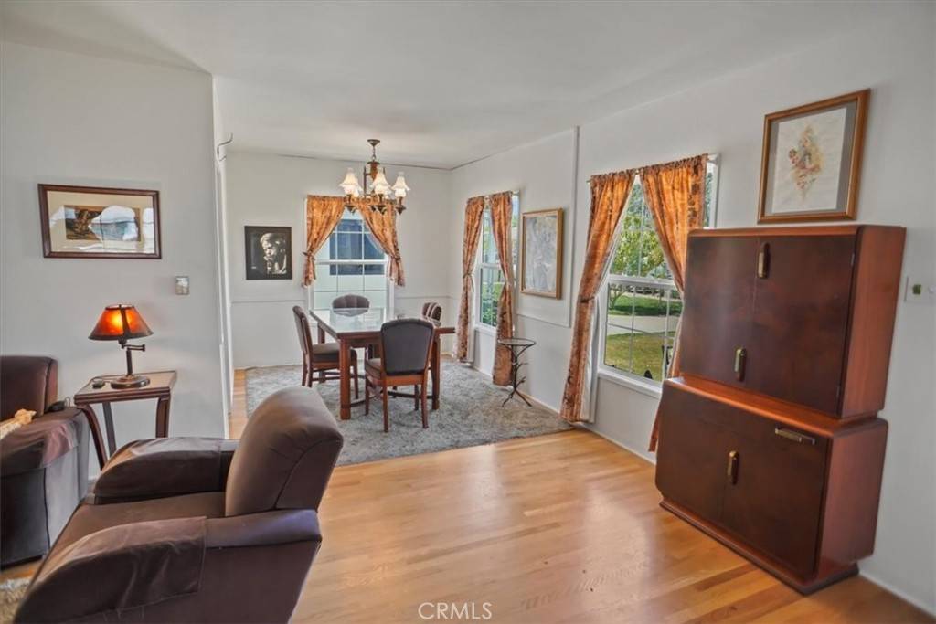 Valley Village, CA 91607,11948 Collins ST