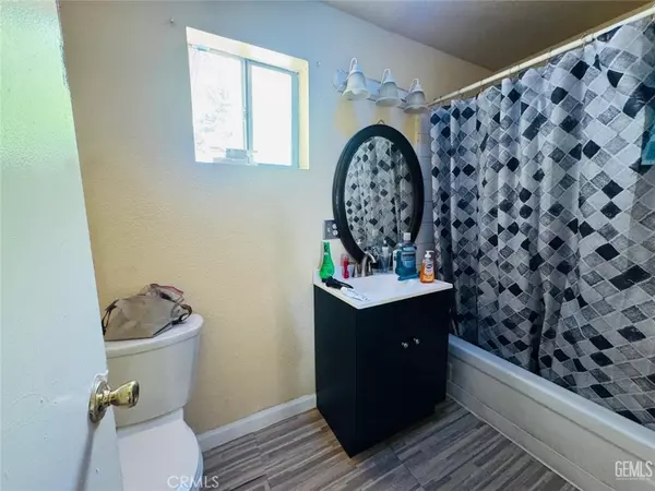 Bakersfield, CA 93307,8116 Hallelujah ST