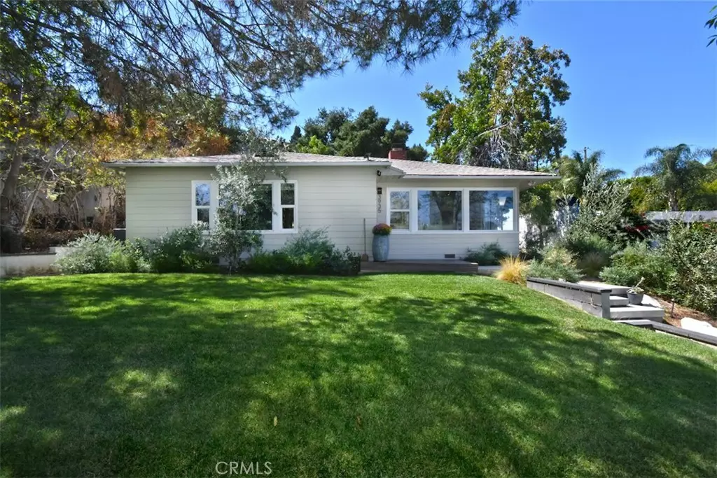 Los Angeles, CA 90068,3935 Kentucky DR