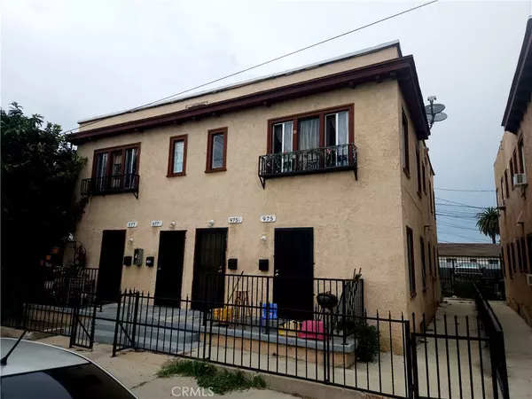 975 W 42nd PL, Los Angeles, CA 90037
