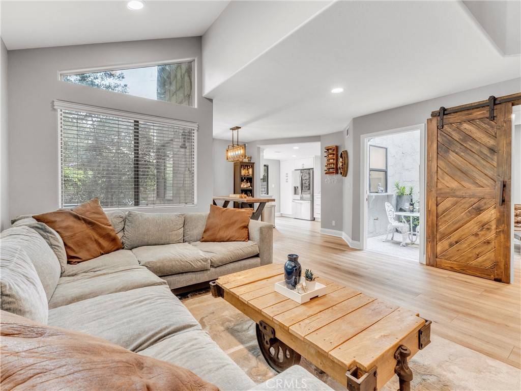 29729 Strawberry Hill DR, Agoura Hills, CA 91301