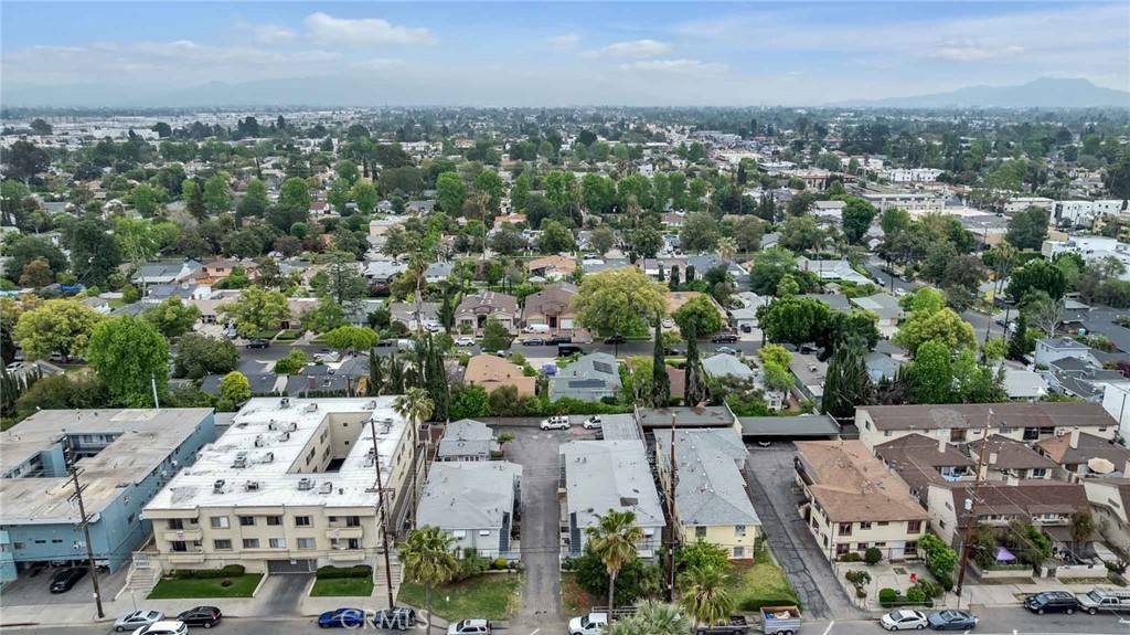 Van Nuys, CA 91405,6862 Hazeltine AVE