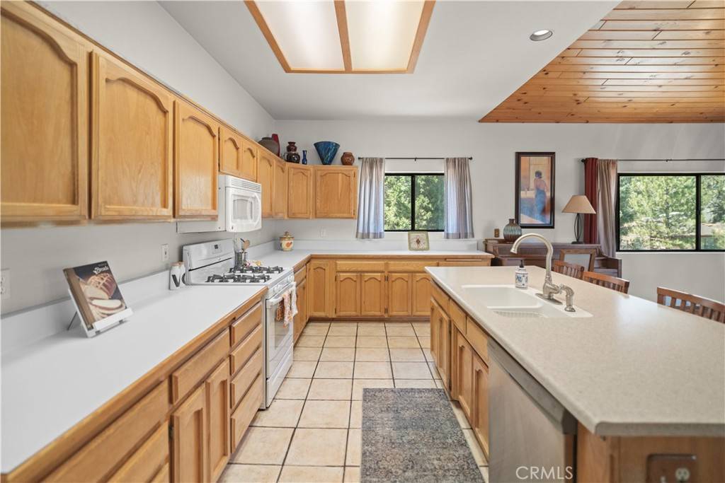 Pine Mountain Club, CA 93222,15421 San Moritz DR