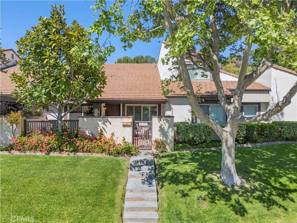 25795 Vista Fairways DR, Valencia, CA 91355