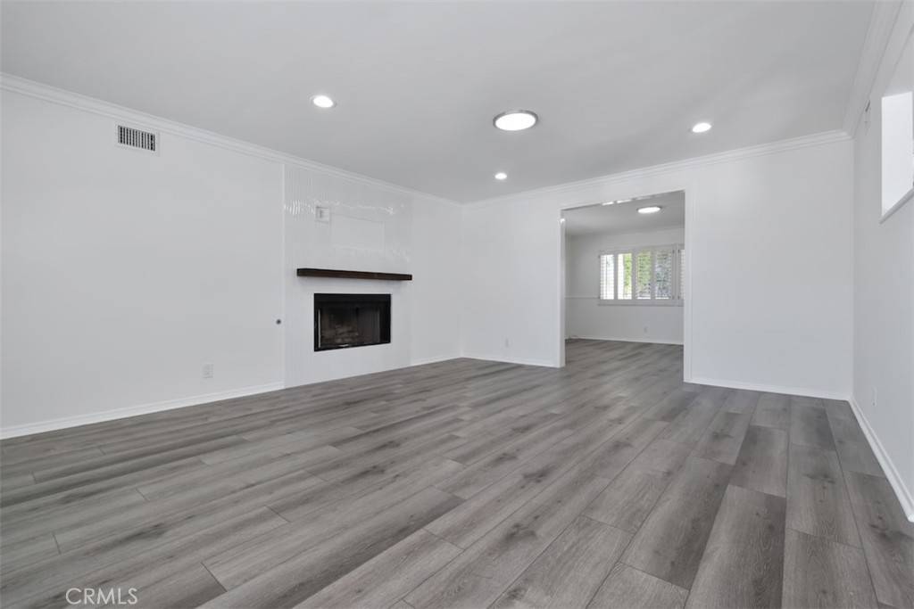 Woodland Hills, CA 91367,23648 Emelita ST