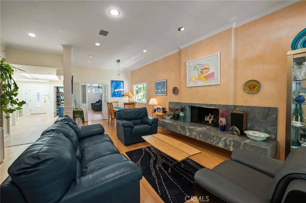 Encino, CA 91436,17034 Escalon DR