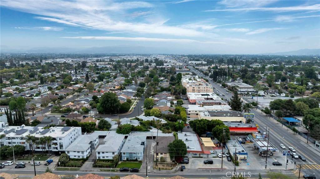 Van Nuys, CA 91405,7224 Hazeltine AVE