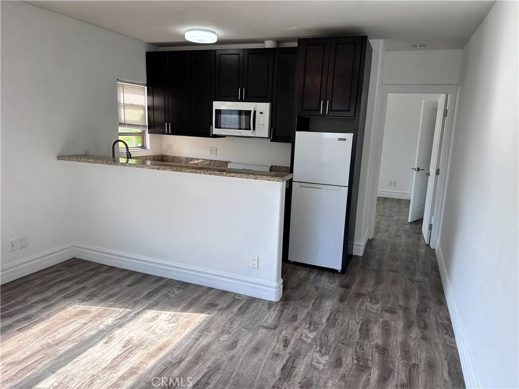 Los Angeles, CA 90019,1265 S Cloverdale Ave #1/2