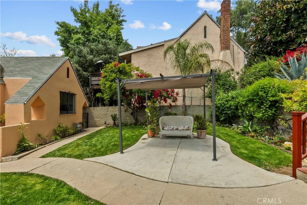 Los Angeles, CA 90065,641 Sunnyhill DR