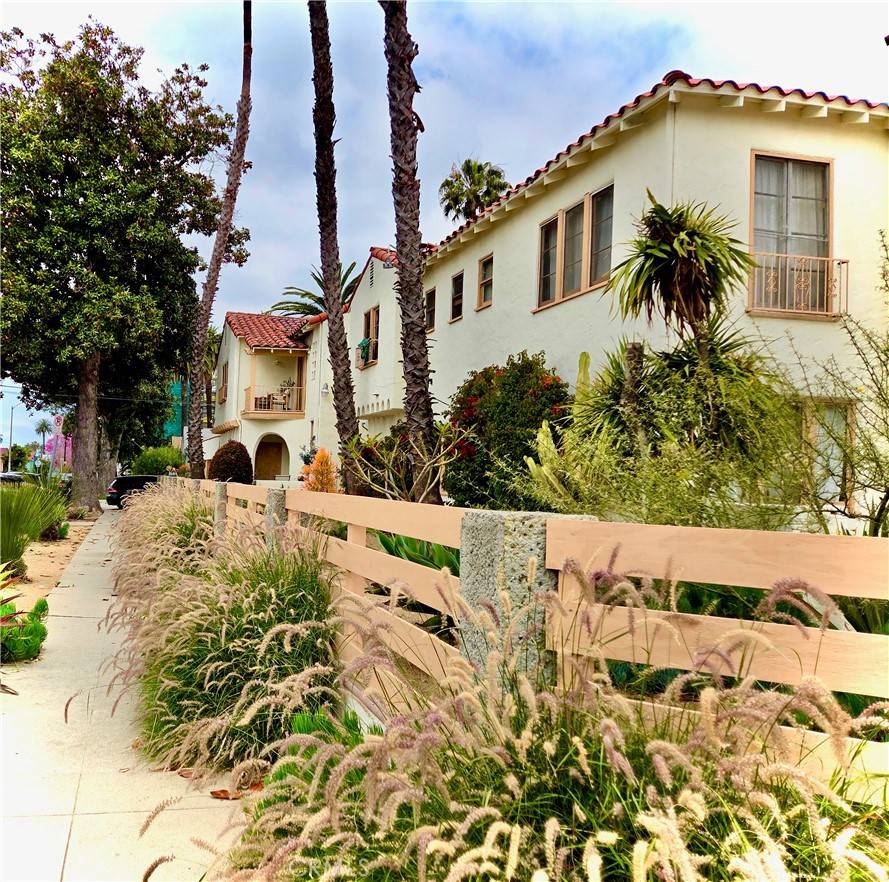 Los Angeles, CA 90016,2853 Buckingham RD