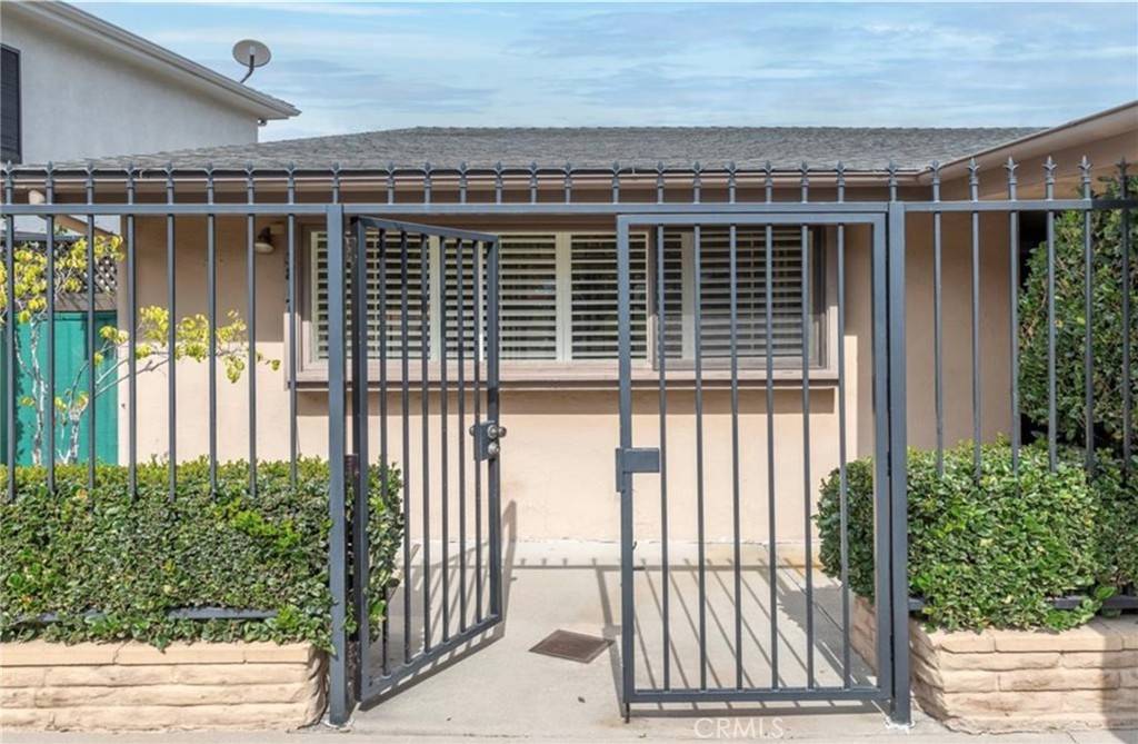 13817 Valley Vista BLVD, Sherman Oaks, CA 91423