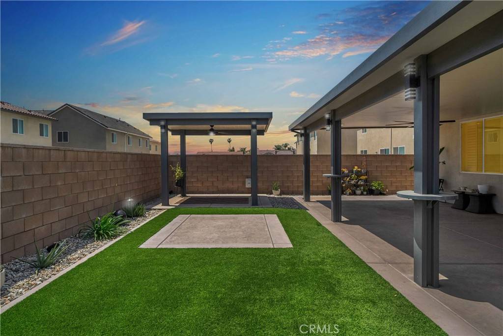 Jurupa Valley, CA 92509,9056 Black Thorn ST