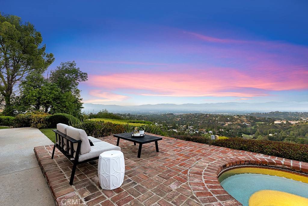 20138 Greenbriar DR, Tarzana, CA 91356