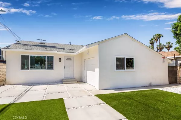 Canoga Park, CA 91303,22016 Schoolcraft ST