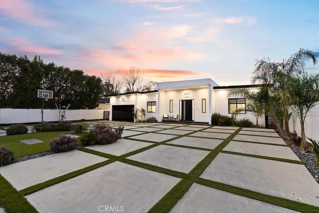 Woodland Hills, CA 91367,23143 Leonora DR