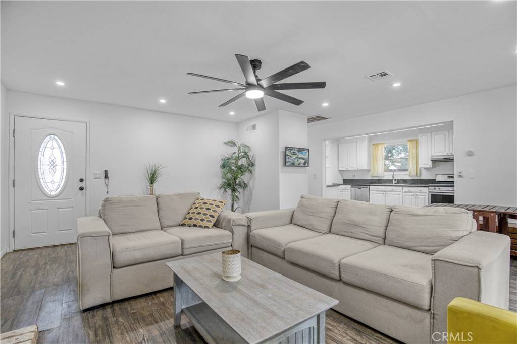 West Hills, CA 91304,23016 Saticoy ST