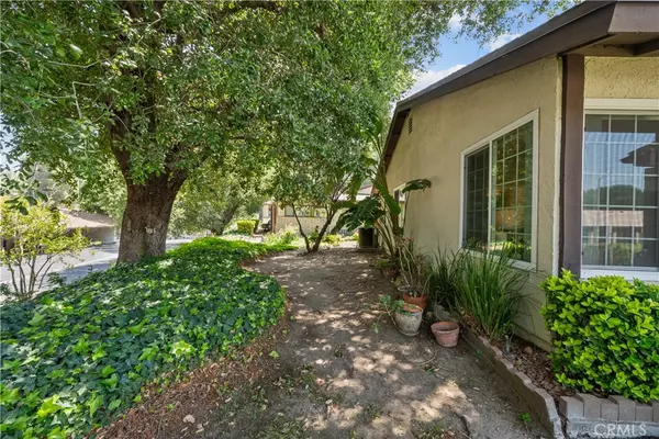 Newhall, CA 91321,19504 Avenue Of The Oaks #C