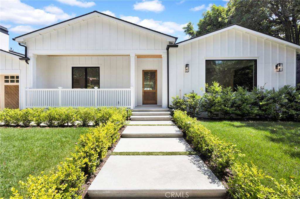 Los Angeles, CA 90049,174 Greenfield AVE