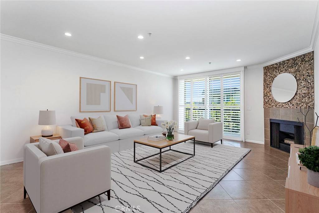 7320 Hawthorn AVE #102, Los Angeles, CA 90046