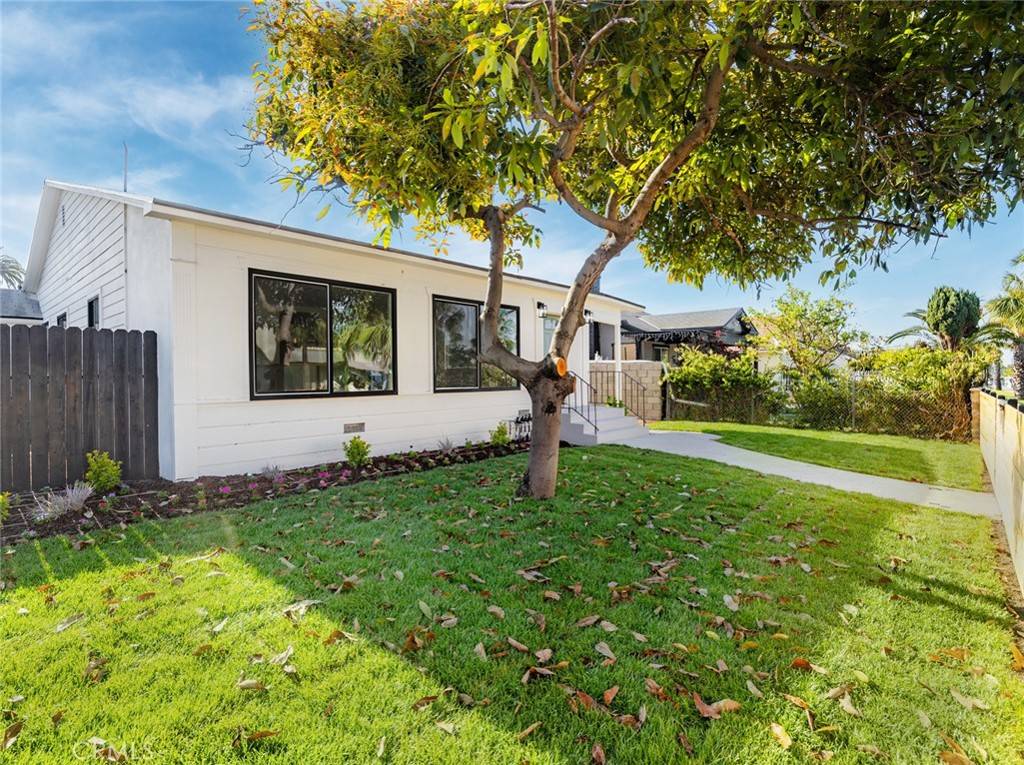 Santa Ana, CA 92701,509 S Ross ST