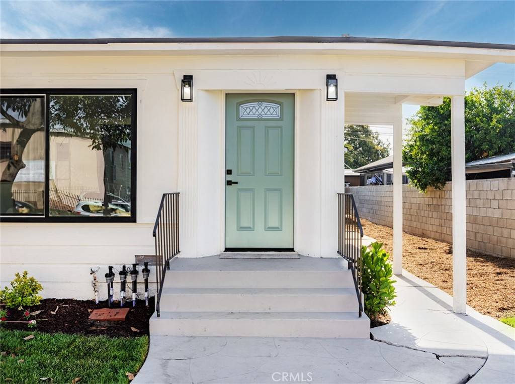 Santa Ana, CA 92701,509 S Ross ST
