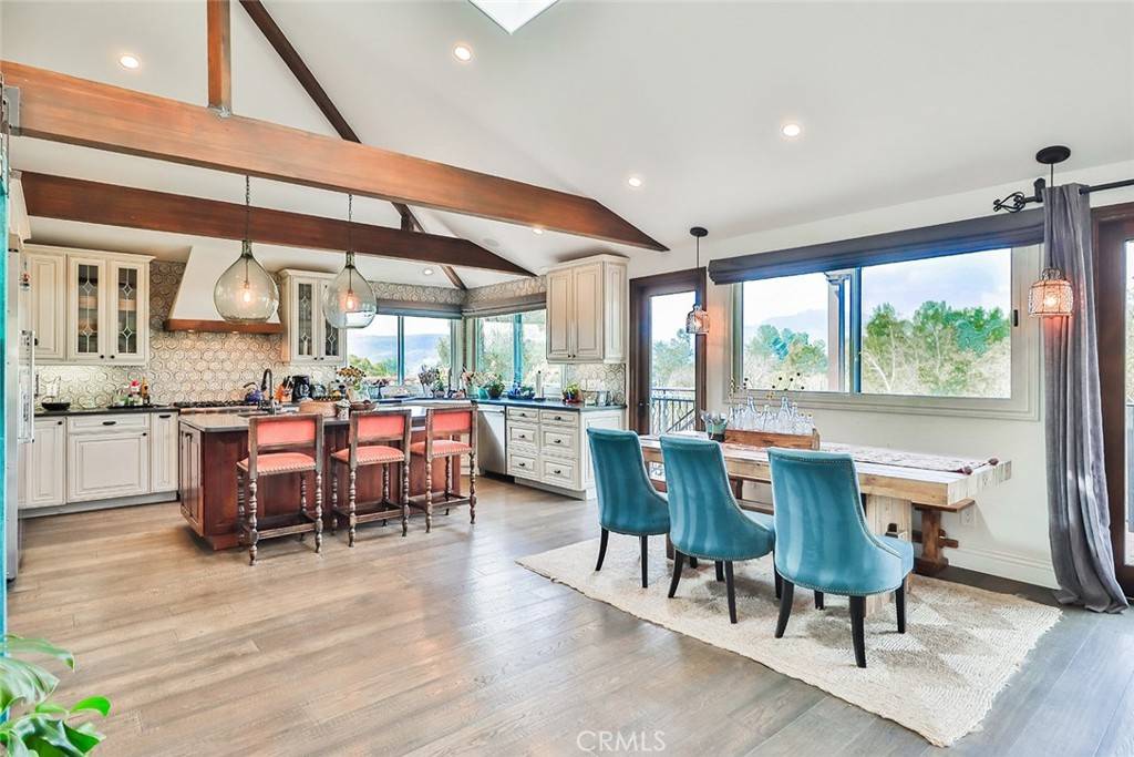 Agoura Hills, CA 91301,5617 Colodny DR
