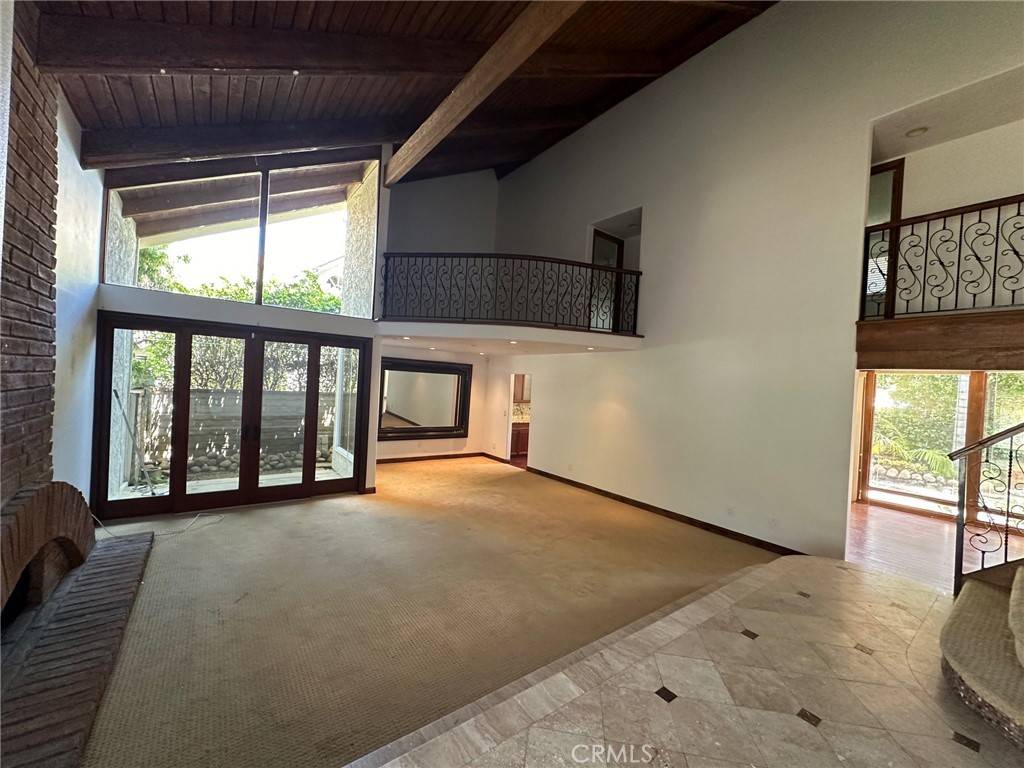 Westlake Village, CA 91361,1052 Finrod CT
