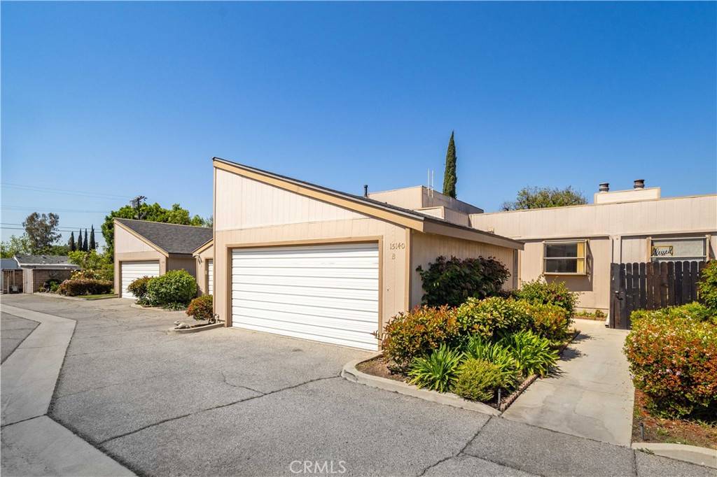 Mission Hills (san Fernando), CA 91345,15140 Chatsworth ST #B