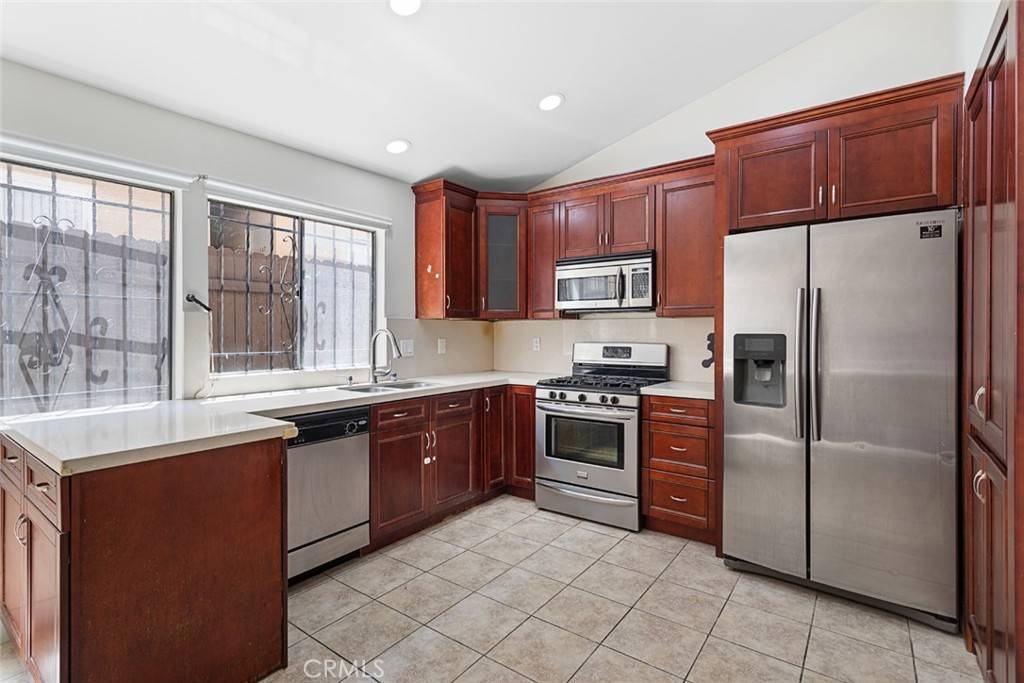 Encino, CA 91316,5461 Newcastle AVE #14