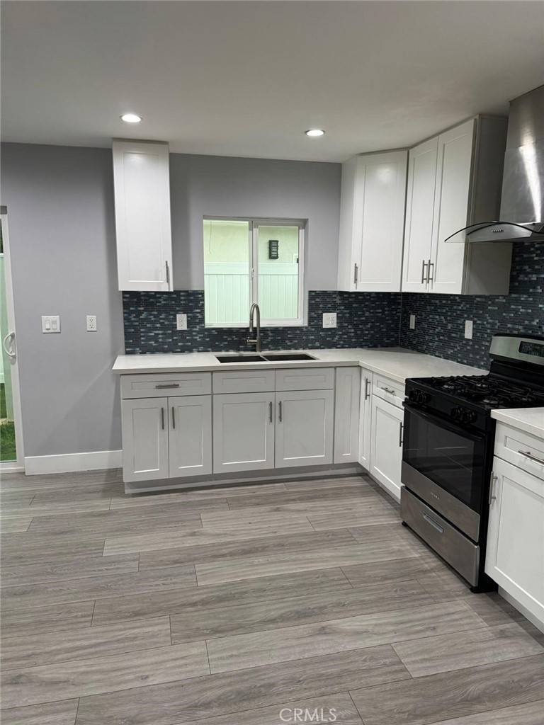 Lake Balboa, CA 91406,7745 Wish AVE