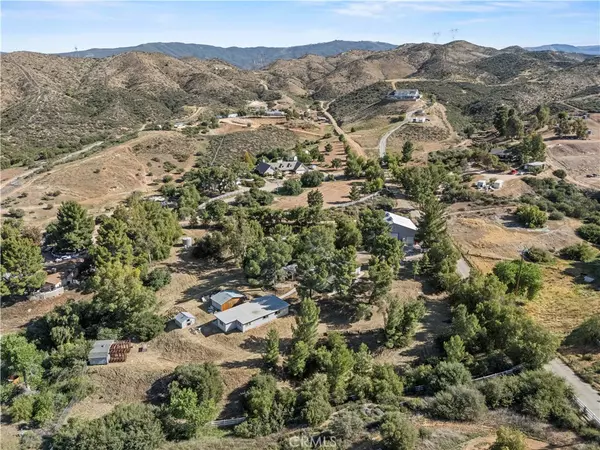 Agua Dulce, CA 91390,32651 Teller AVE