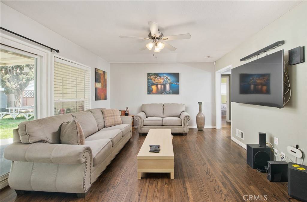 Granada Hills, CA 91344,15709 Devonshire ST