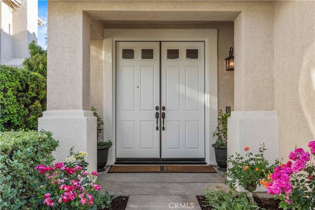 Valencia, CA 91354,23664 Clearidge DR