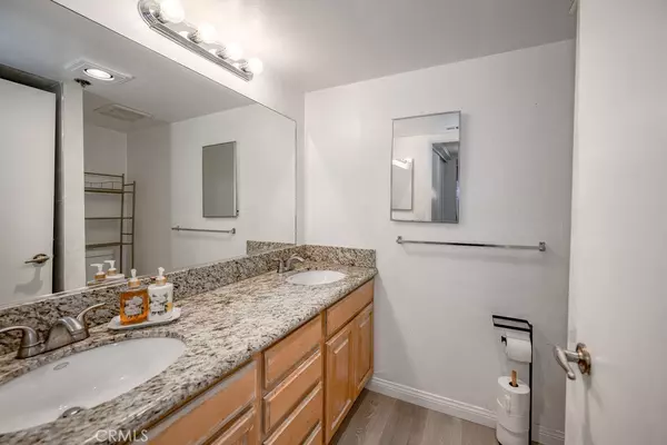 Reseda, CA 91335,6545 Reseda BLVD #3