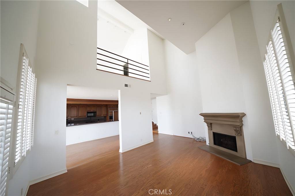 Los Angeles, CA 90024,1670 Malcolm AVE #301